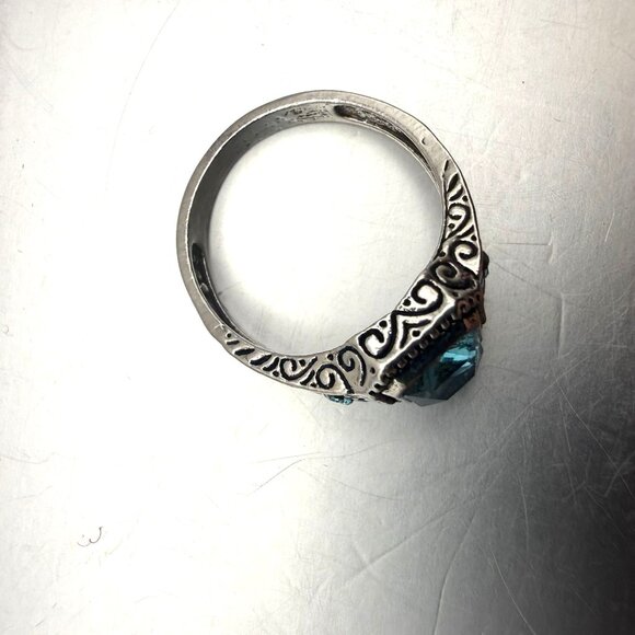 Blue Glass Stone Silver Tone Ring Vintage Style Size 8 - Picture 3 of 6